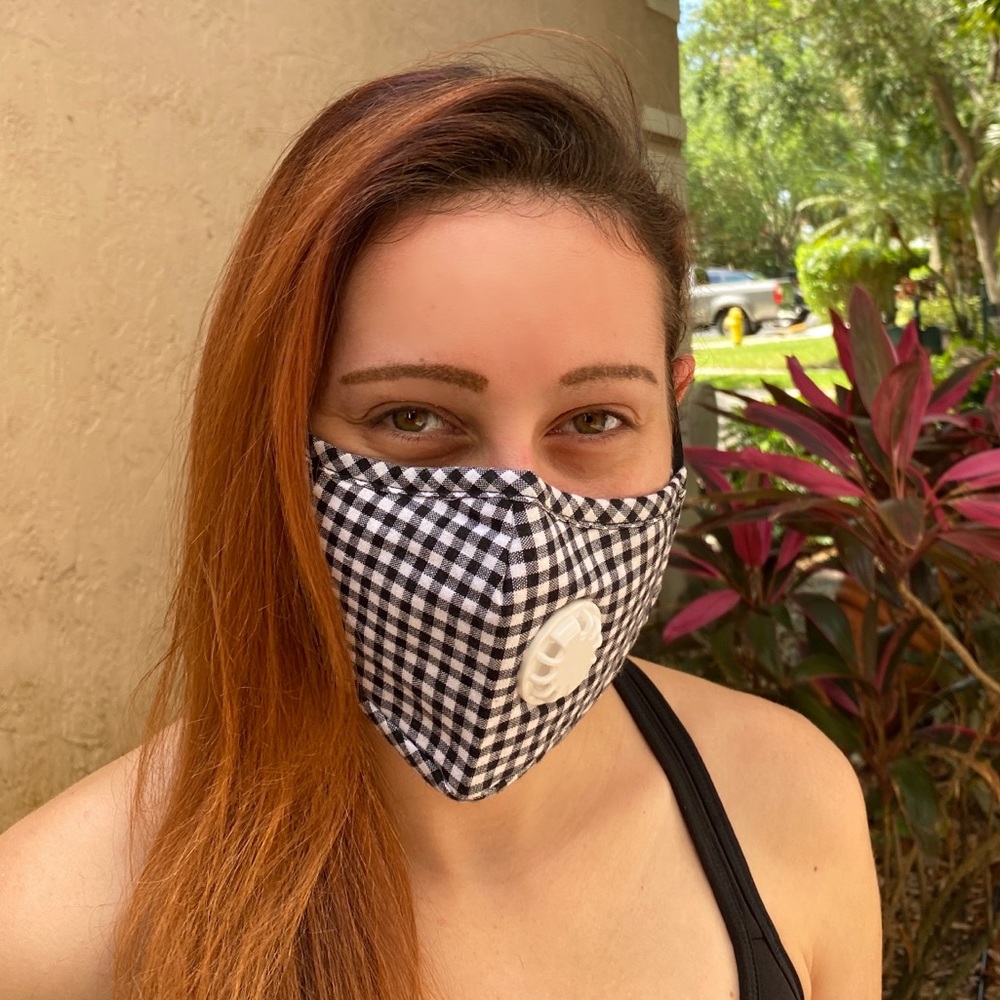 Stylist handmade mask w/ 2 filters